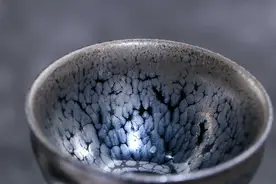 什么样的建盏适合养彩？氧化烧还是还原烧？图片