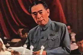三兄弟叛逃台湾，蒋介石欢喜三辆飞机迎接，什么逃兵值得如此隆重图片