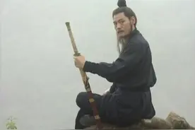 卓尔不群的伪君子：岳不群的战绩汇总图片