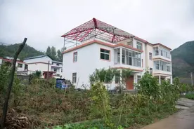 老话说“家有滴泪屋，三年一场哭”，滴泪屋到底是什么房子？图片