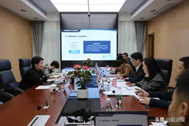 林丽调研区投促局 要求围绕服务企业，全面落实“四到”精神图片