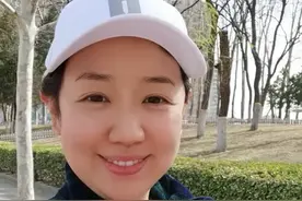 38岁关凌晒近况，潘长江女儿意外入镜变化太大，网友：这是谁？图片