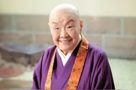 日本96岁尼姑喝酒吃肉，不忌男色，遭人质疑，一句话让所有人闭嘴图片