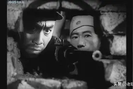 老艺术家“跑群众”演龙套，两个瞬间成为中国电影最有影响力镜头图片