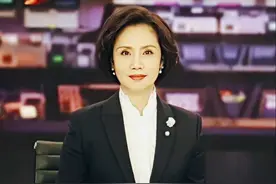央视主播徐俐宣布退休！晒9张美照引不舍，曾携儿子二婚嫁名门图片