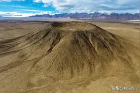 新疆与西藏之间有一条克里雅古道，沿着克里雅河谷翻越昆仑山图片