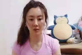宋丹丹38岁儿媳素颜秀好身材，虽比丈夫巴图大7岁，却恩爱无比图片