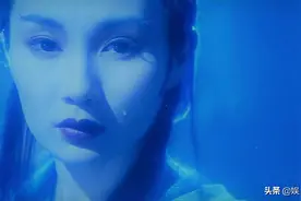 关晓彤模仿张曼玉“青蛇”，挑战妩媚风情女人味，你打几分？图片