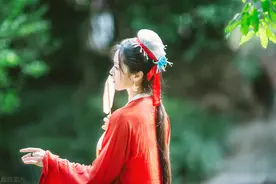 故事：丞相嫡女和敌国质子假戏联姻，谁知误服合欢散后做了真夫妇图片