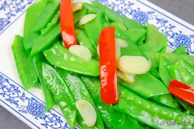 厨师长教你小炒荷兰豆，口感清脆不发黑，在家能做出饭店的味道图片