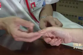 女子5年前手指被夹每逢天气变化便疼痛，持续红肿却是结核作祟！视频封面