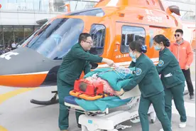 空中急救！十堰直升机飞进深山救援重病男子视频封面