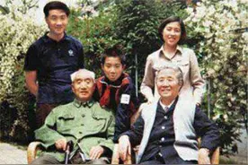 儿子首次领女朋友回家，徐向前亲自下厨：满眼绿油油，肉丝找不到图片