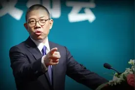 半小时的中国首富：“中国水王”海南岁月图片