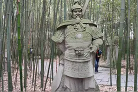 千军万马，凤毛麟角图片