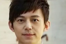 何炅卸妆后，撒贝宁卸妆后，李维嘉卸妆后，你看他们丑不丑？图片