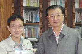 高考作文惊现甲骨文，985名校破格录取，复旦教授：国学人才图片