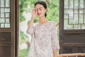 清爽又藏肉的8款棉麻小衫，夏天穿上透气不闷热，肉感女生有救啦图片