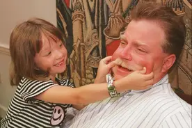 全世界最倒霉的胖子：成为英雄的第3天，我被“社会性死亡”图片