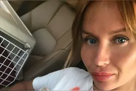 Natalia 在家里养了一只美洲豹图片