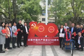 红花献英雄，致敬抗美援朝长津湖战役“冰雕连”勇士周全弟图片