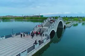 微视频 | 央视夸咱气氛浓 今天咱们再舞一曲《我和我的祖国》图片