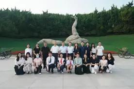 同样的青春年华，同样深爱我们的国家图片