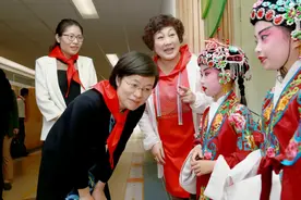 赵燕带队开展六一儿童节走访慰问活动图片