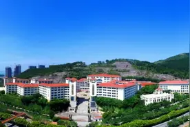 年薪高达20万 ！厦门学校招人 ！图片