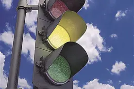 连过6个路口都是绿灯，只是幸运吗？嘉兴红绿灯背后的交通治理跃迁图片