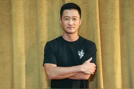 于谦拒收《战狼》分红，吴京一顿火锅演《老师好》，两人什么关系图片
