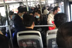 天津公交怎么都是老年人？图片
