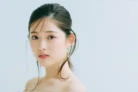女人过了50岁就放弃黑长直吧！推荐今夏流行的这5种发型，更减龄图片