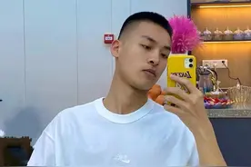 肌肉小狼哥图片