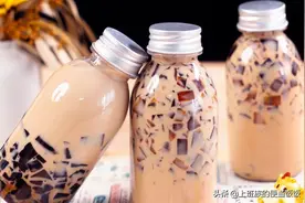 奶茶店的招牌红糖饮品，教你两招，10元喂饱全家图片