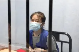 上海一奶茶店女老板为凑房租开色情直播，还因"尺度"不够被投诉？结果悲剧了图片