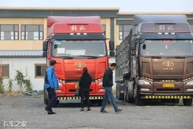 货车司机不值钱了？在高速路上遭辞退被赶下车，直言不想活了图片