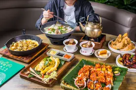 人气新加坡料理，在天河CBD就能打卡，必点肉骨茶、麦片虾…图片