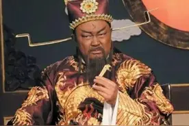 老农的牛半夜被人割掉了舌头，包拯说：把牛杀掉，小偷自会来自首图片
