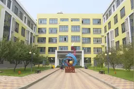 鹿泉：四年！47.11亿图片