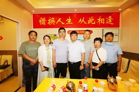 “割肝救子”发现抱错娃之后：俩孩子合体28岁庆生，医院仍拒担医疗费，家属准备起诉图片