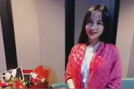 远古网红干露露转型成为歌手，高进帮她宣传新歌，黄一山带她拍戏图片