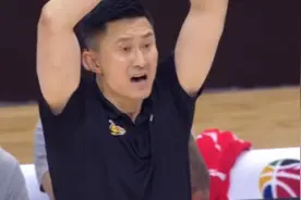 三消息！韩德君表现堪称灾难，曾繁日太硬，阿联淡定喝水图片
