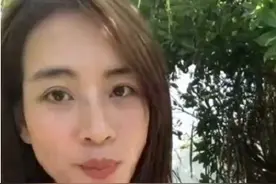 网红直播吃蜂巢被蛰成香肠嘴，喝水都漏，网友：电影香肠嘴是真的图片