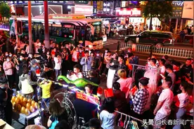 超燃！长春桂林路上演激情快闪，向党的生日致敬图片