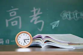 孩子高考估分705，父母分享到朋友圈，结局尴尬，网友：活该图片