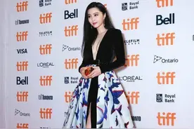 范冰冰章子怡一个主演一个评委，露胸裸背惊艳图片