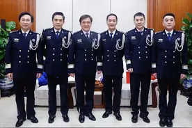 演工委新委员亮相，陈宝国靳东一周内两度升职，王子异入选惹争议图片