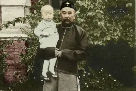 原配为此人守贫10年，他升官后连娶10个小妾，后把妻子当母亲供养图片