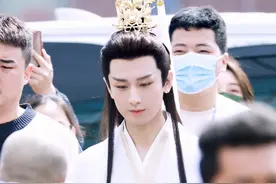 一起聊聊成毅图片